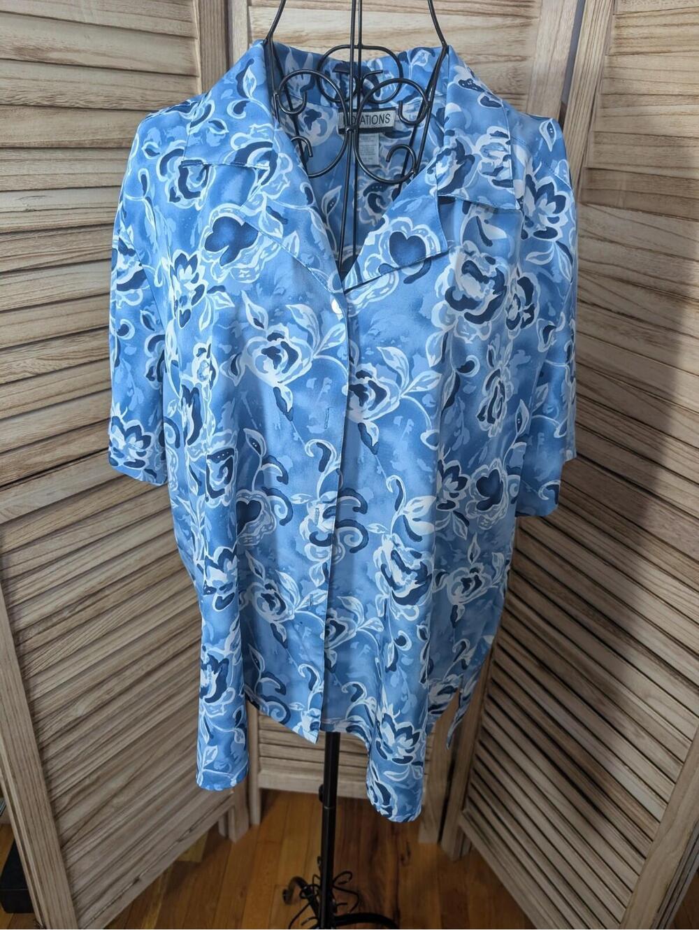 NOTATIONS LABEL, BLUE MULTICOLORED HAWAIIAN PRINT BLOUSE, RAYON, SZ.18
